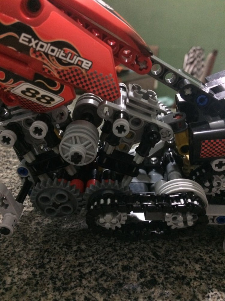 LEGO 378Pcs Technic Motorcycle Exploiture Model Harley Vehicle