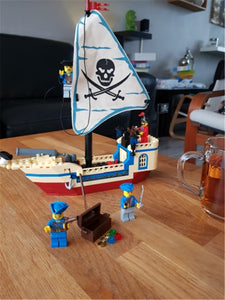 LEGO 188Pcs LegoINGs City Pirates Of Caribbean Bricks Bounty Pirate Ship Building Blocks Sets Educational Toys