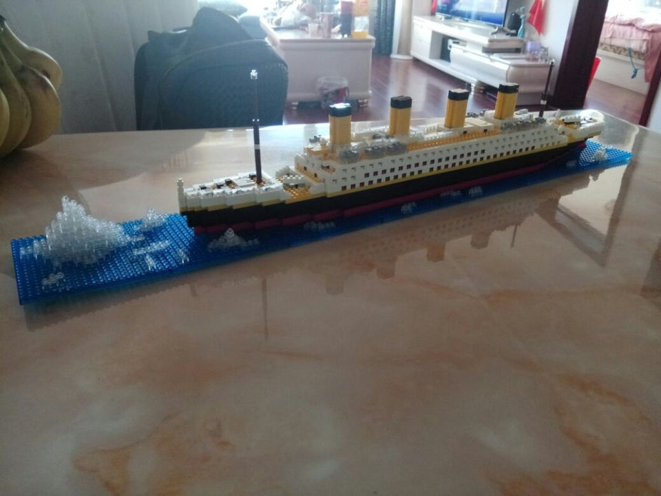 LEGO Titanic RMS Blocks Building Cruise boat set brick Children toys Aircrafted Carrier Pirate Black Pearl