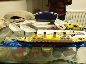 LEGO Titanic RMS Blocks Building Cruise boat set brick Children toys Aircrafted Carrier Pirate Black Pearl